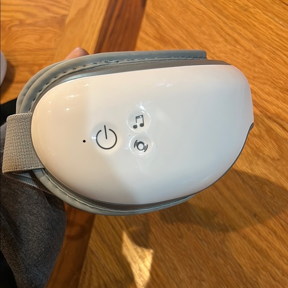 Renpho eye massager - Picture 4 of 5